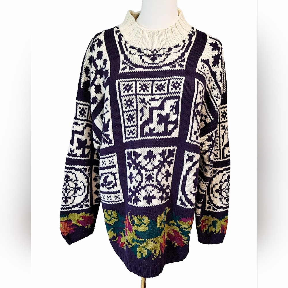 IVY Hand Vintage-Inspired Knit Turtleneck‎ Sweater - Purple and White